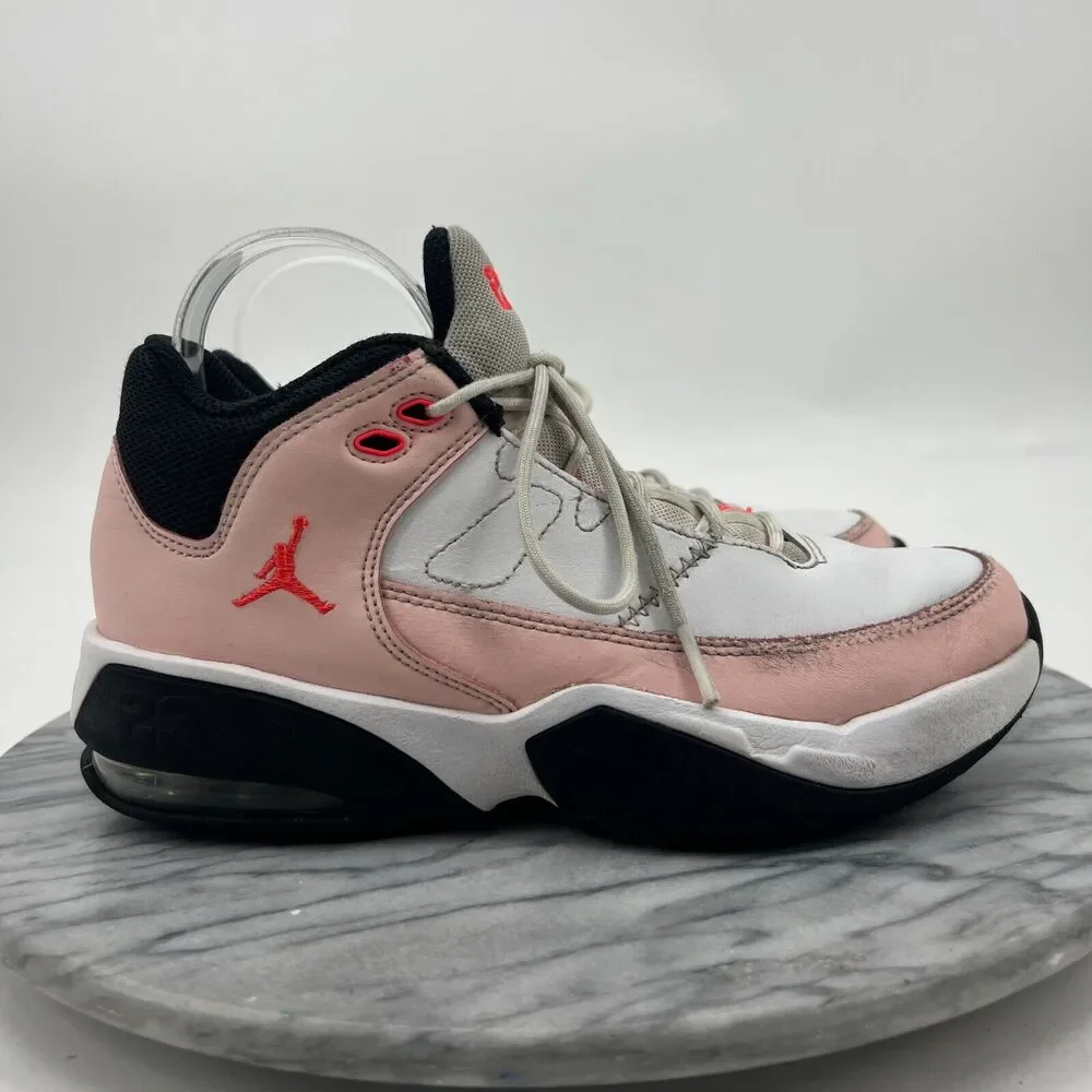 Nike Air Jordan Max Aura 3 Sneaker Big Kid Youth 5Y White Atmosphere Infrared 23